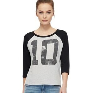 Victoria's Secret Angel 10 Shirt Womens Medium Authentic Iconic Brand Normcore